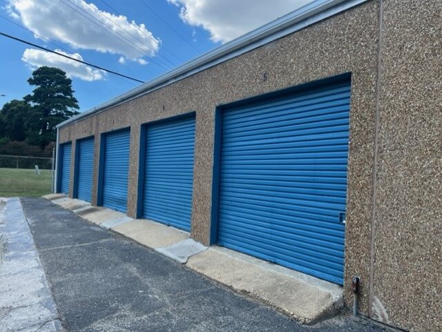 Drive-up storage units in Hampton VA
